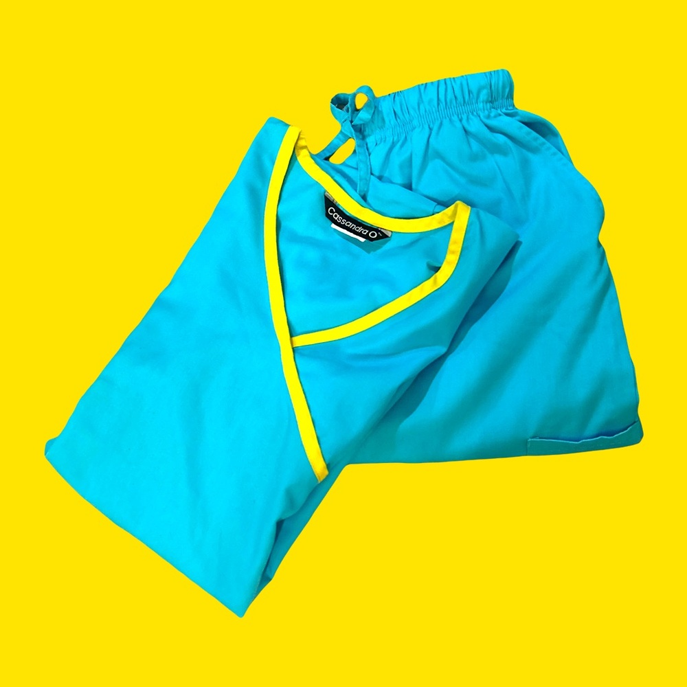 Uniform/scrubs-Size Small-Turquoise